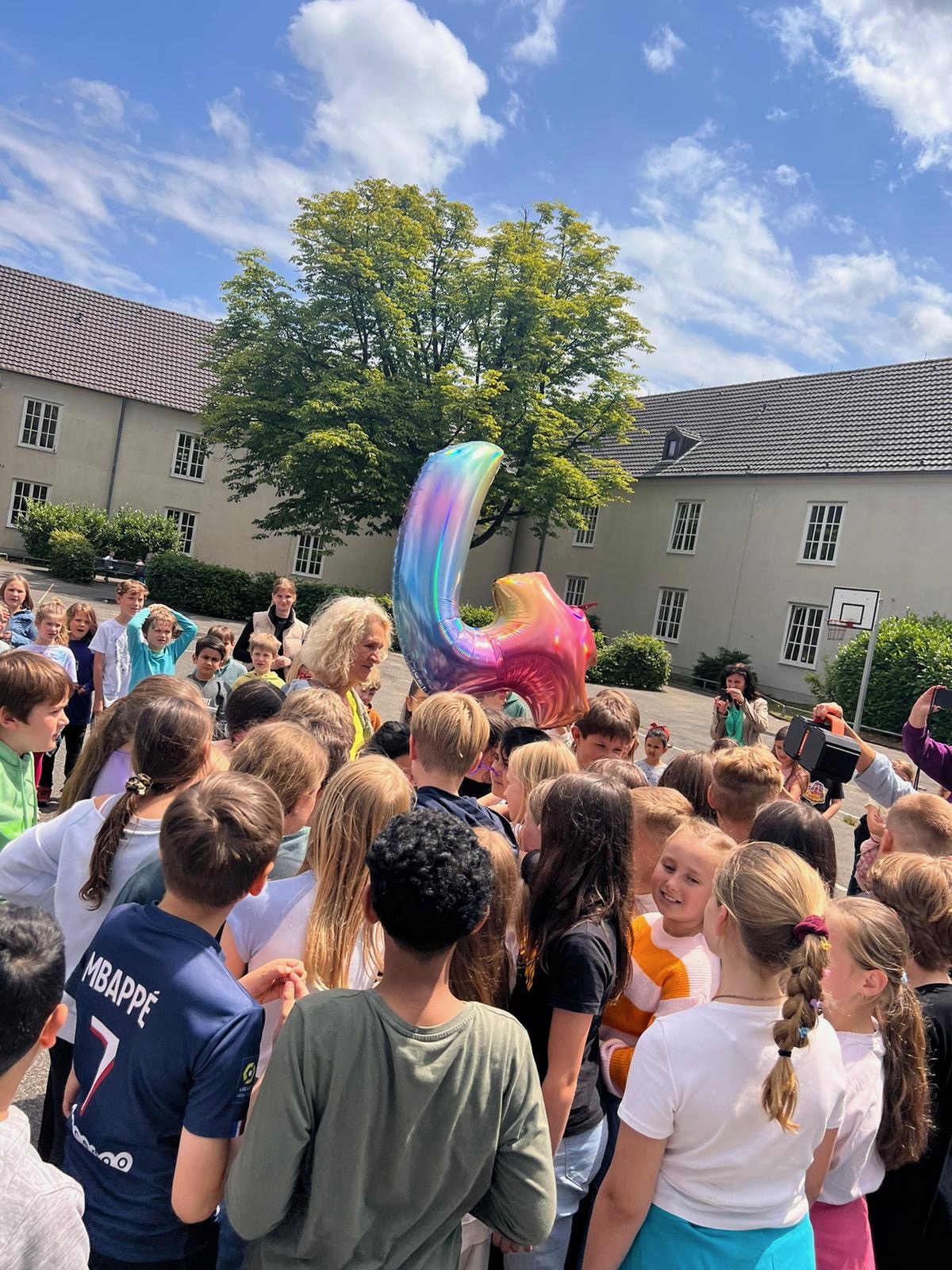 Völlig losgelöst von der Grundschule – ab in die Ferien!