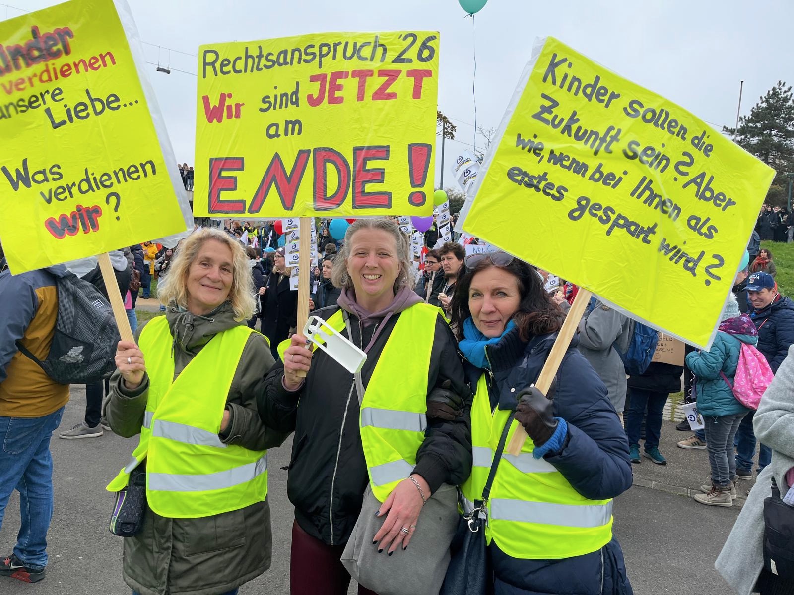 Demonstration vor dem Düsseldorfer Landtag – wir waren dabei!